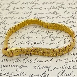 Vintage Gold Tone Foldover Clasp Bracelet Shiny Textured
